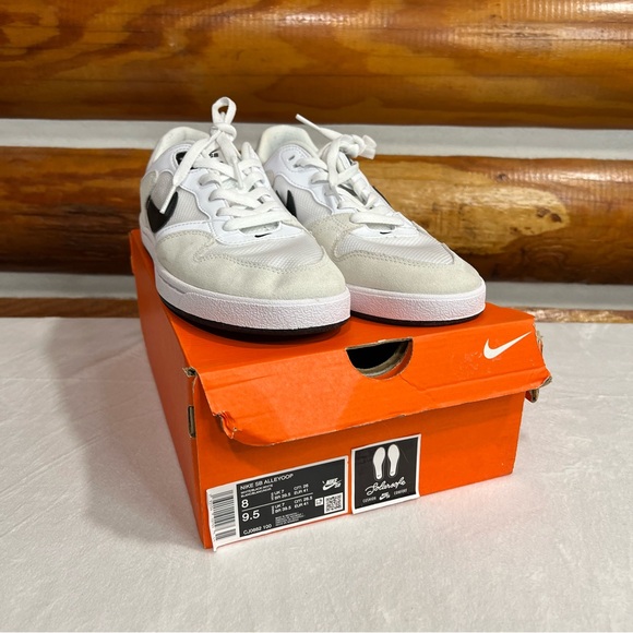 Nike SB Alleyoop White and Black Low-Top Sneakers Men 8 Women 9.5